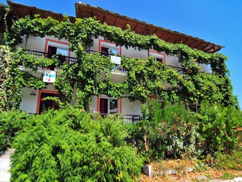 Chrissafis Hotel Panagia  Buitenkant foto
