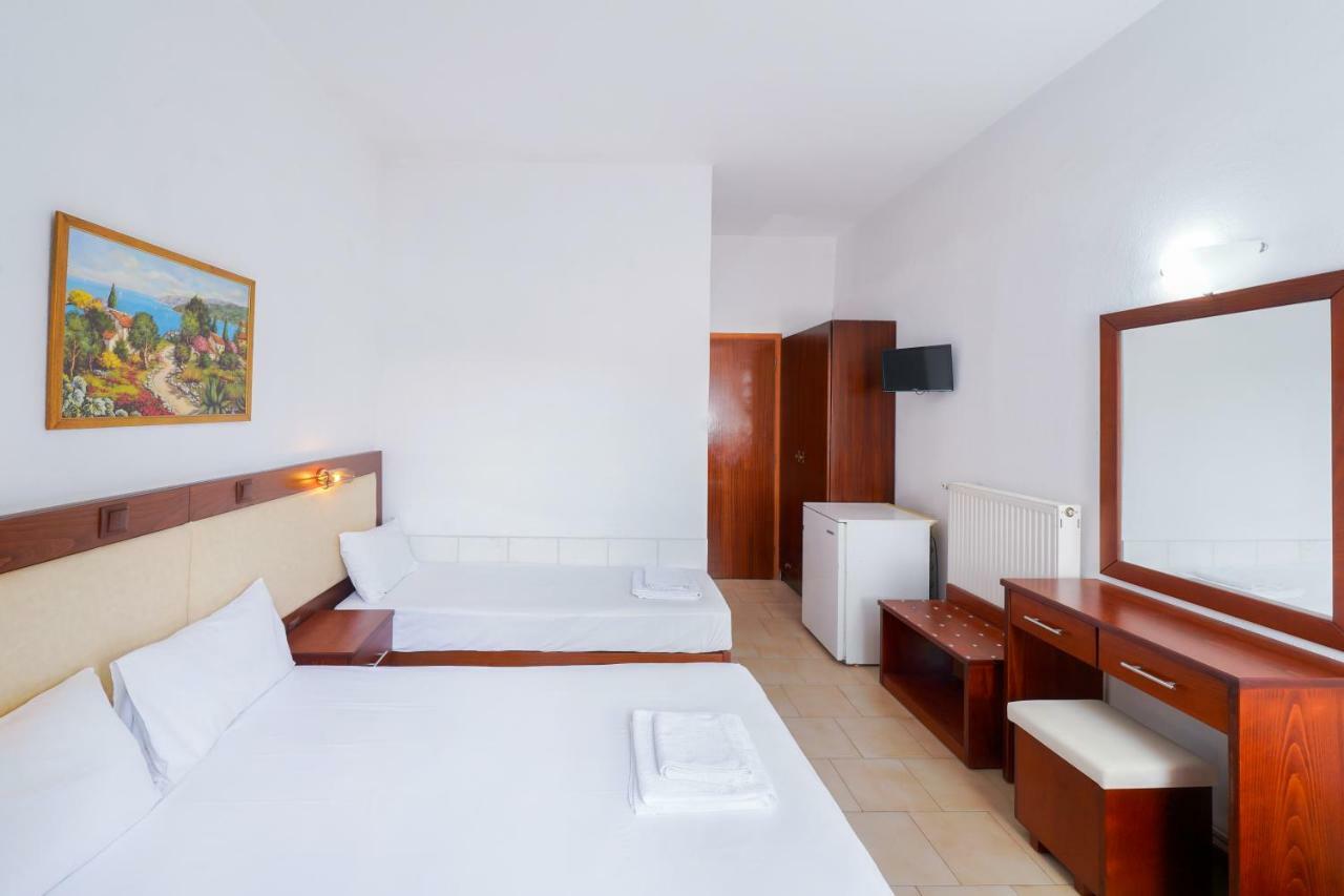 Chrissafis Hotel Panagia  Buitenkant foto